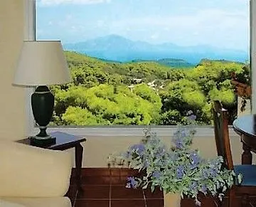 מלון Village & By Zante Plaza קרי